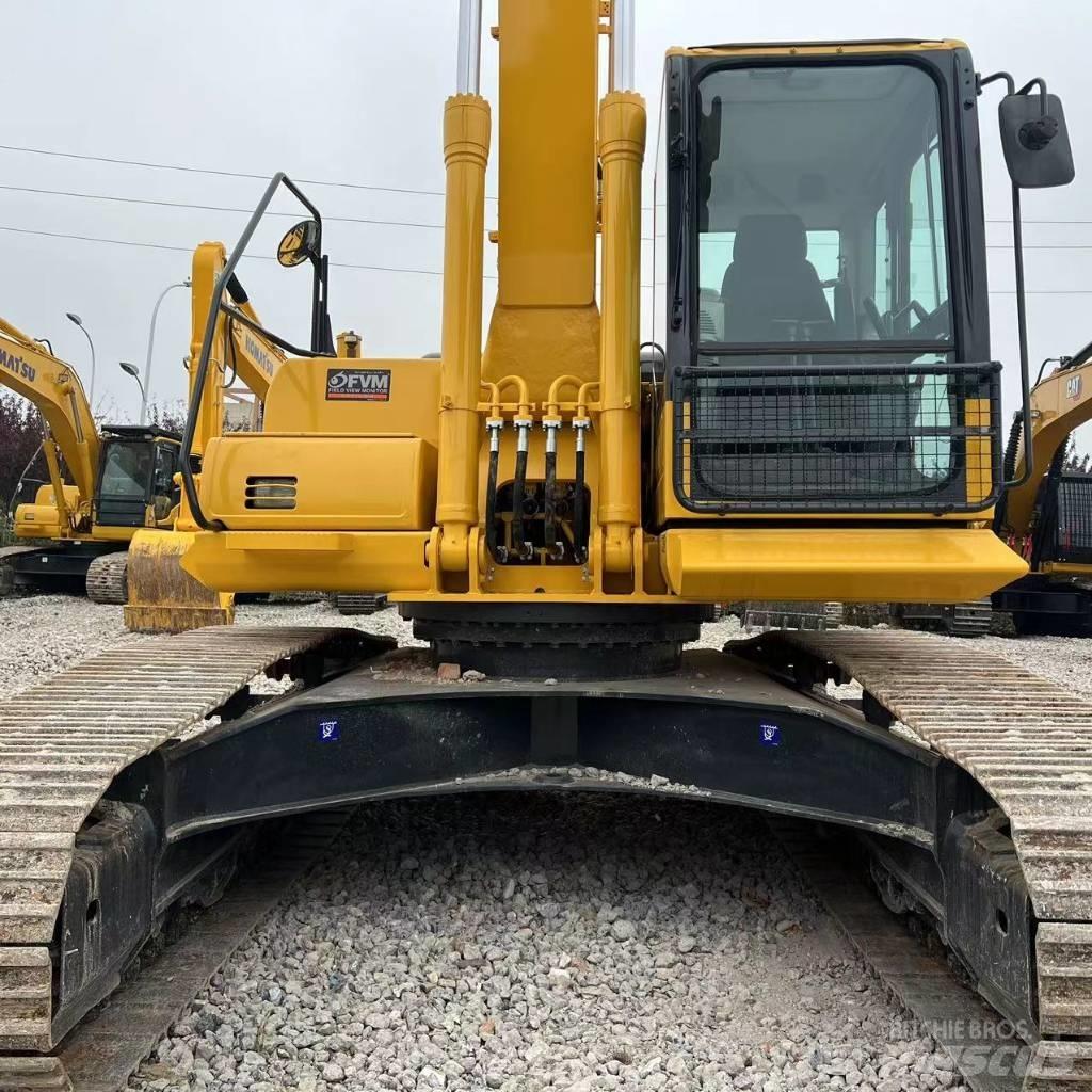 Komatsu PC 240 حفارات زحافة