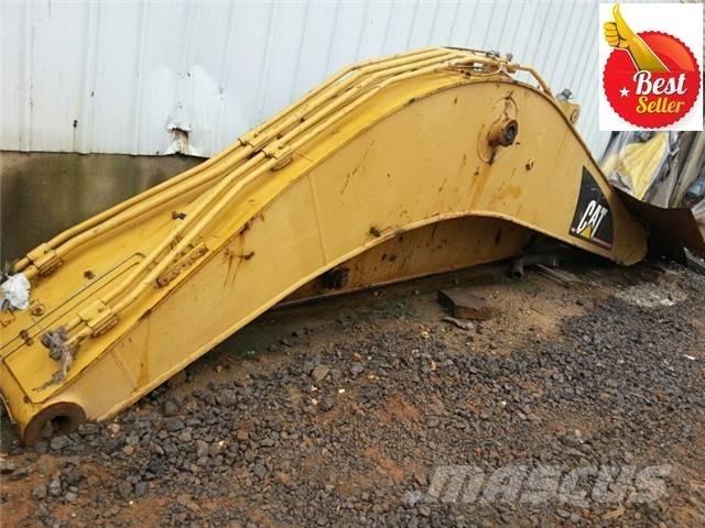 CAT 320 C حفارات زحافة