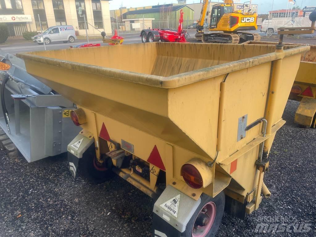  Ströman T-15 E معدات نشر الرمال والملح