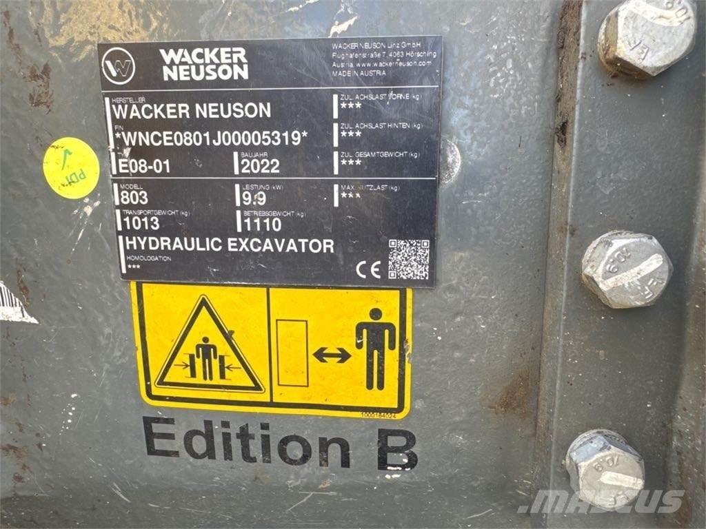 Wacker Neuson 803 حفارات زحافة