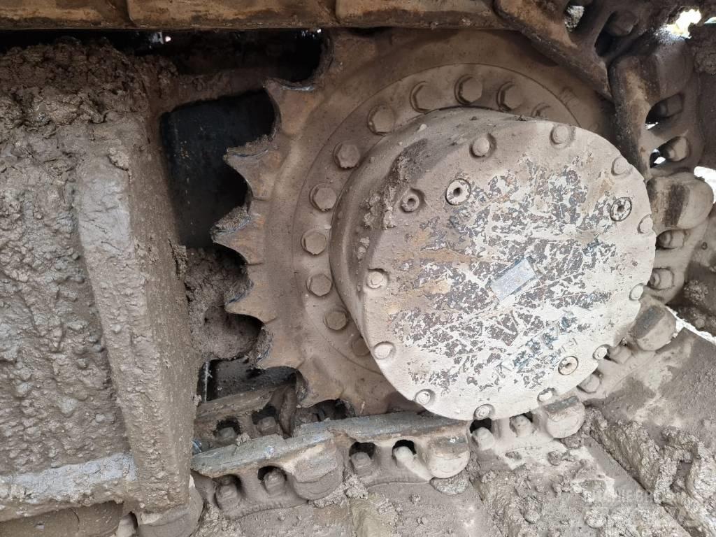 Hyundai HX 140 L حفارات زحافة