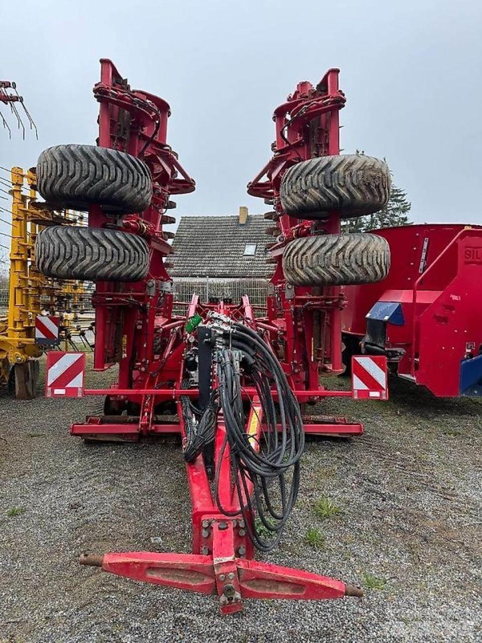 Horsch Joker 8RT زحافات ساحقة