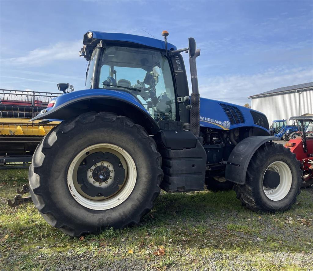New Holland T8.390 الجرارات