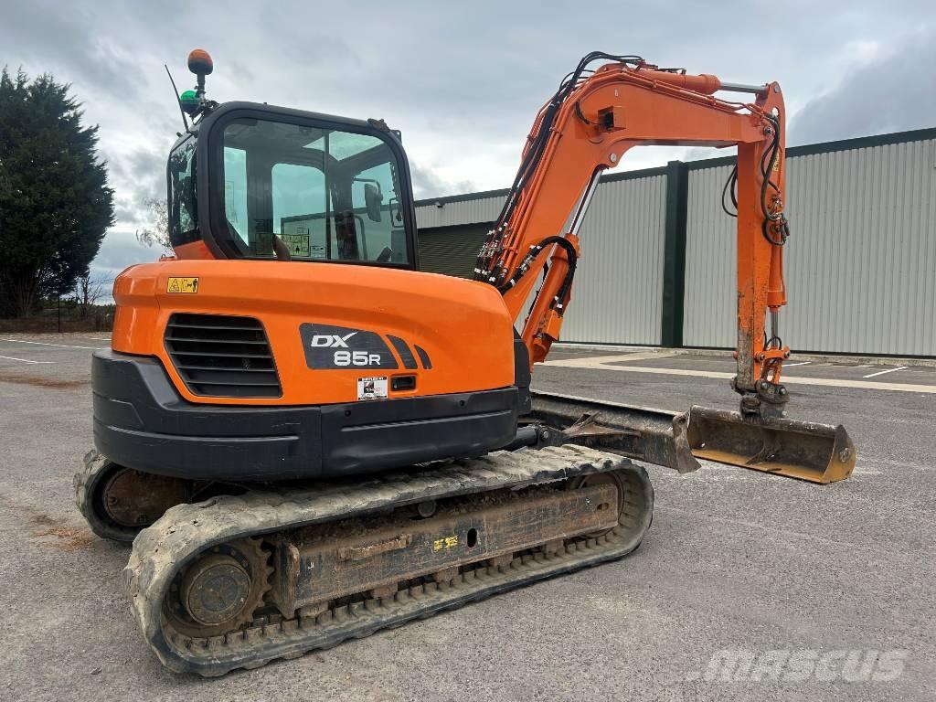 Doosan DX 85 R-3 حفارات وسط 7 طن - 12 طن