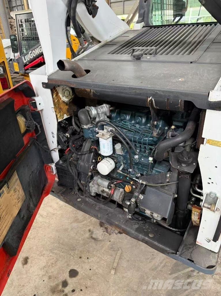 Bobcat S 770 لوادر انزلاقية التوجيه