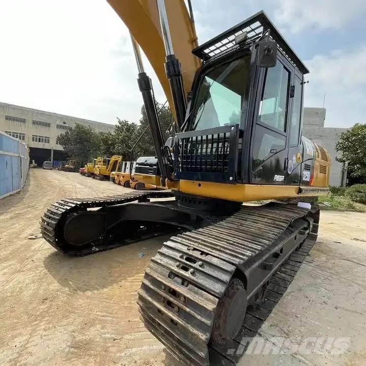 CAT 330D2 حفارات زحافة