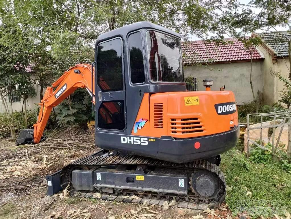 Doosan DH 55 حفارات صغيرة أقل من 7 طن (حفارات صغيرة)