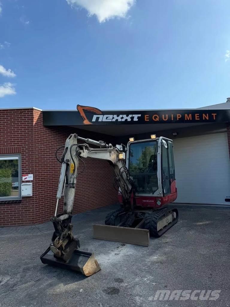 Takeuchi TB230 حفارات زحافة