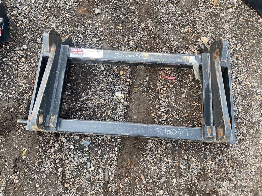  ADAPTOR PLATE معدات مناولة لأغراض الزراعة