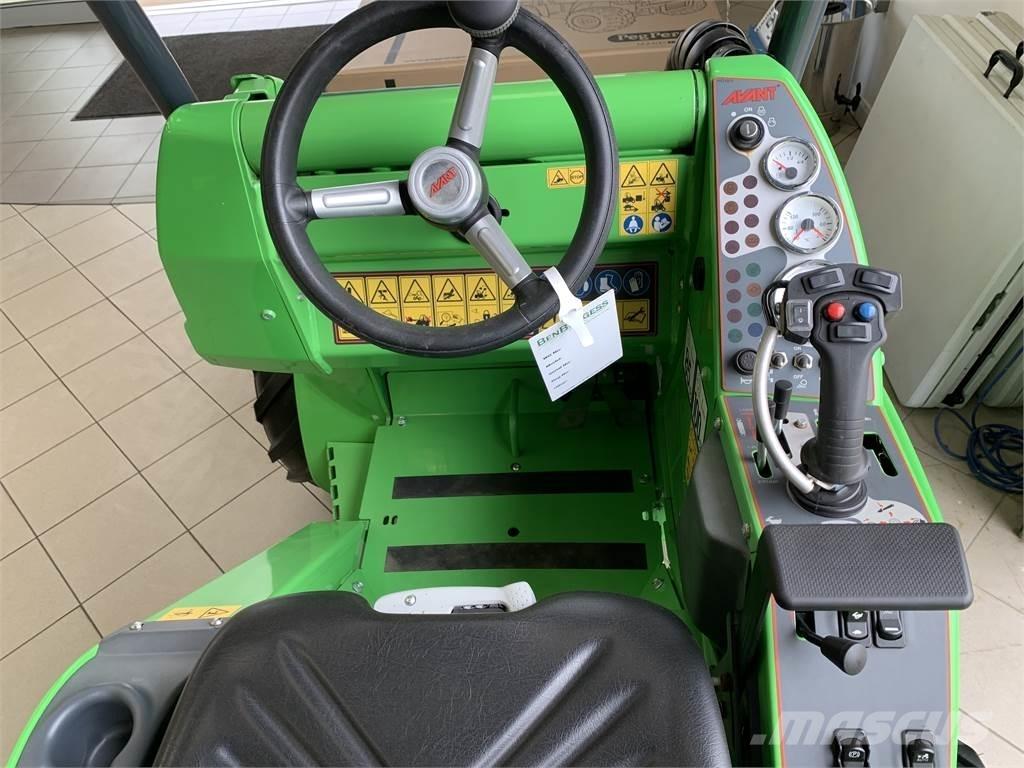 Avant 640 لوادر بعجل