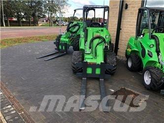 Avant 735 لوادر بعجل