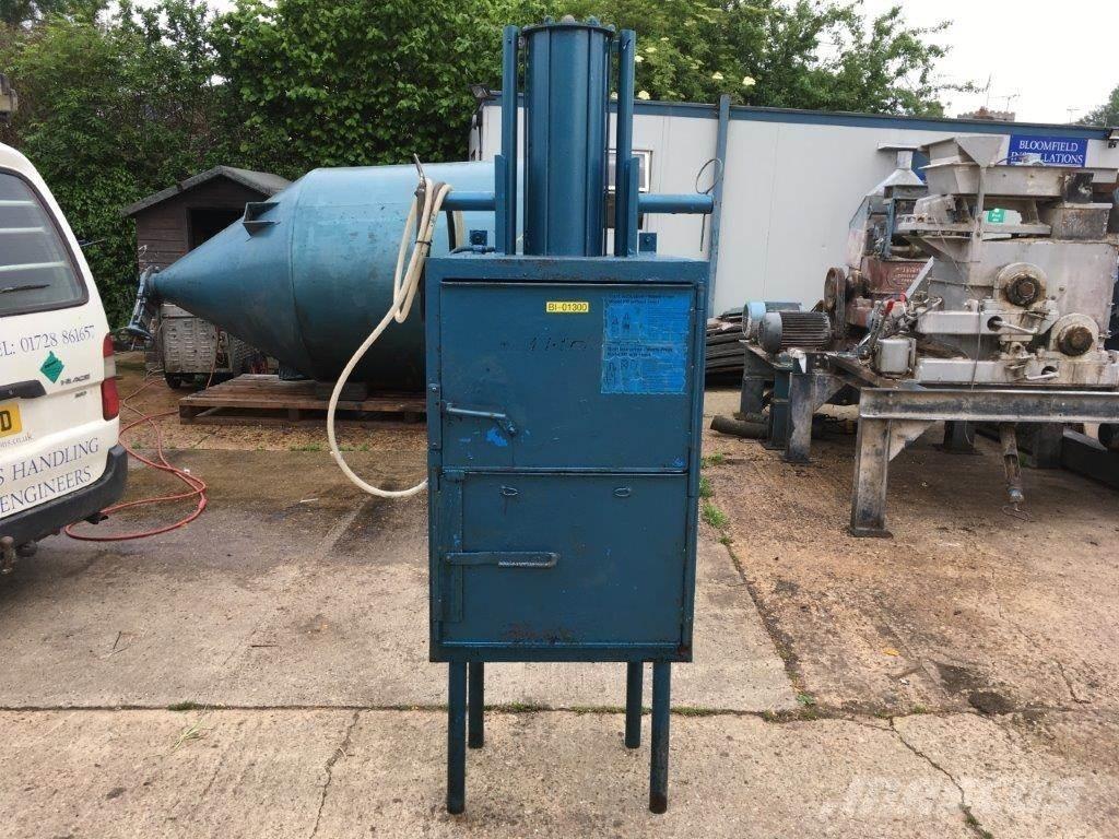  BAG COMPACTOR ماكينات زراعية أخرى