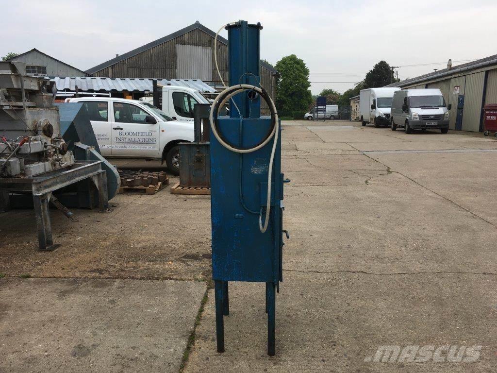  BAG COMPACTOR ماكينات زراعية أخرى