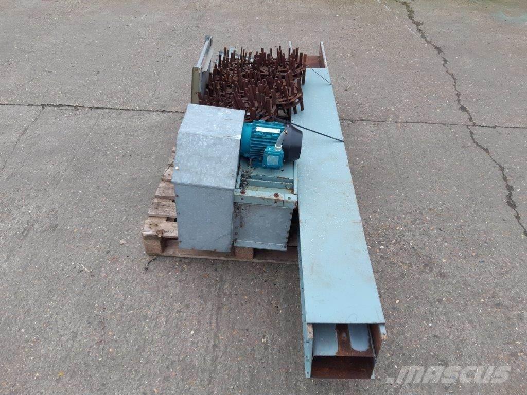  Carier C8/60 15FT ماكينات زراعية أخرى