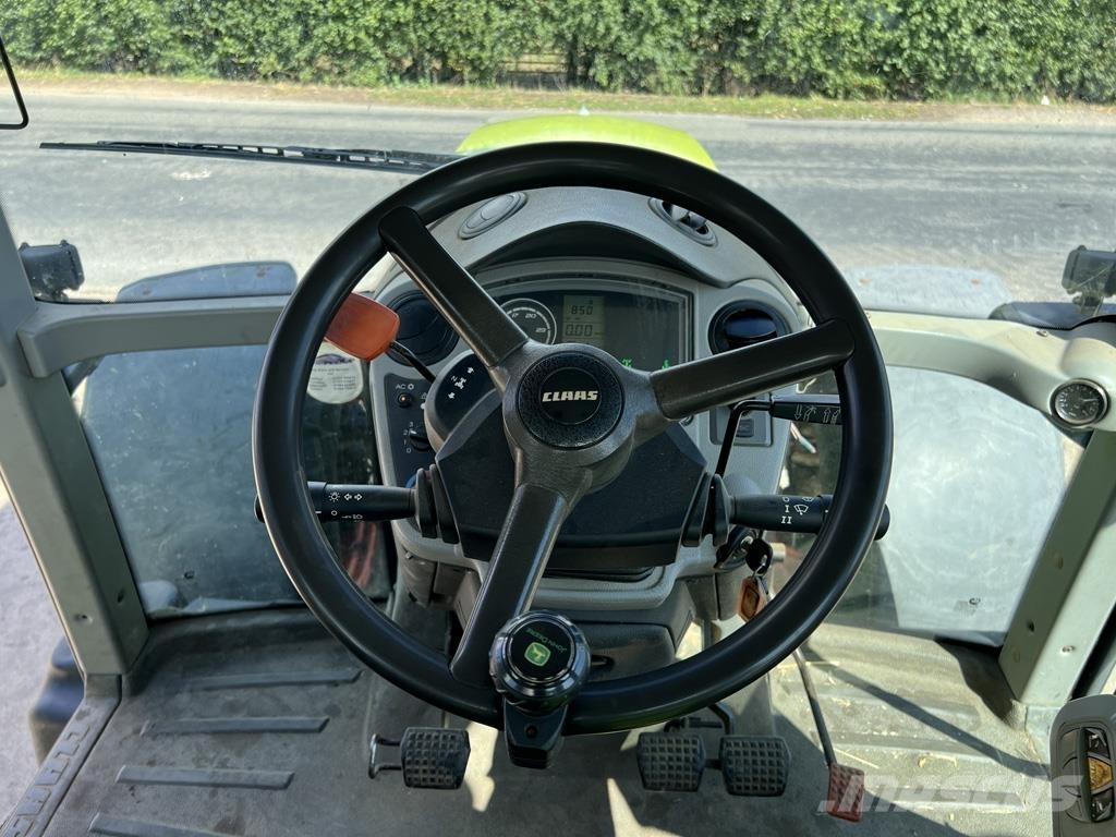 CLAAS ARION 630 الجرارات