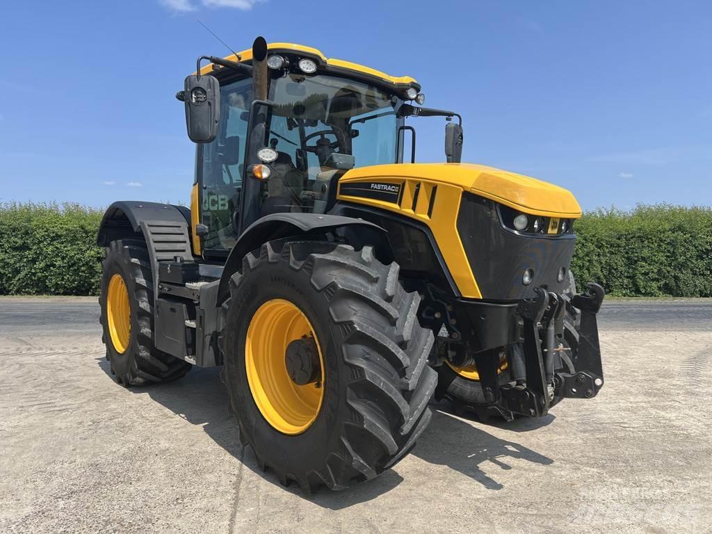 JCB 4220 FASTRAC الجرارات
