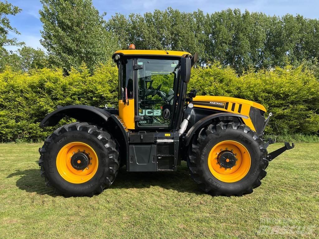 JCB 4220 FASTRAC الجرارات