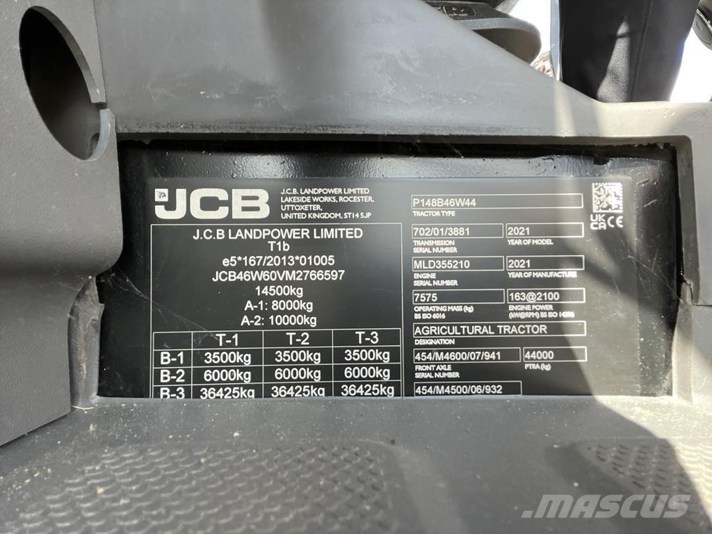 JCB 4220 FASTRAC الجرارات