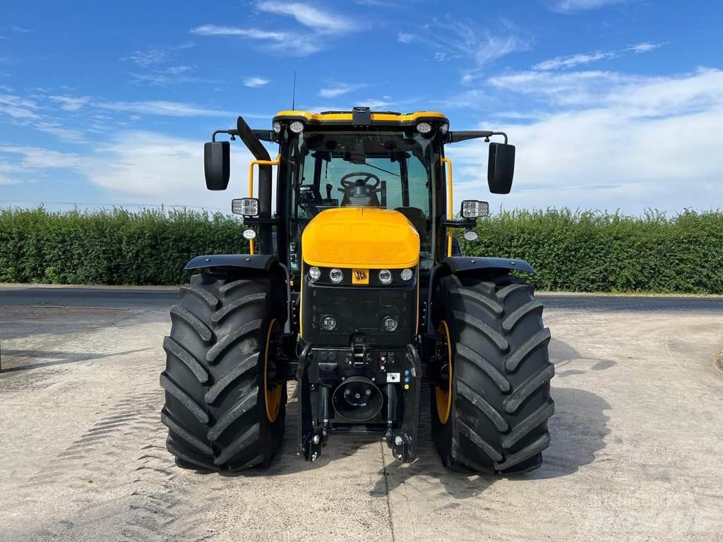 JCB 4220 ICON الجرارات