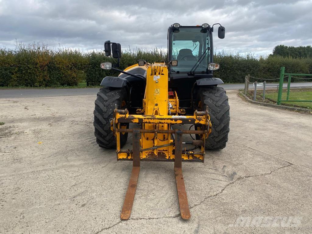 JCB 531-70 معدات مناولة لأغراض الزراعة