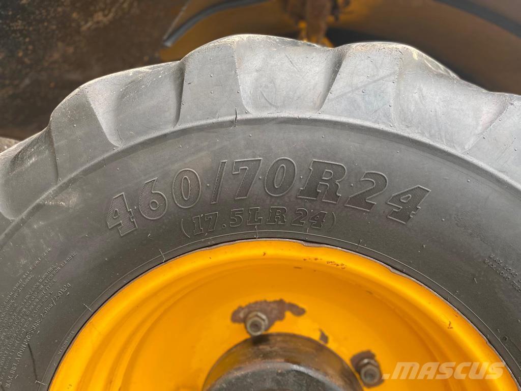 JCB 531-70 معدات مناولة لأغراض الزراعة