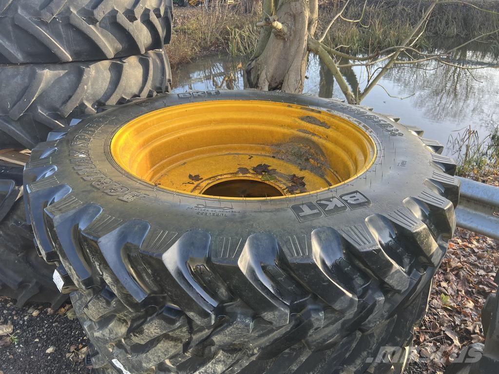 JCB BKT 380/85R38 ماكينات زراعية - غير ذلك