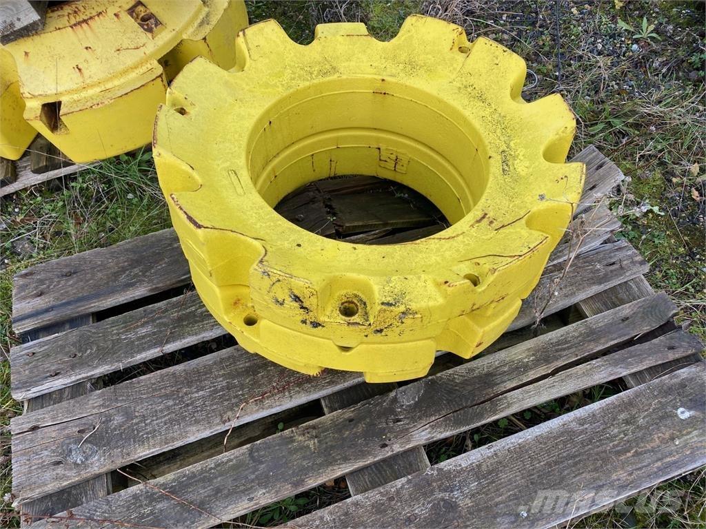 John Deere 205KG الإطارات والعجلات والحافات