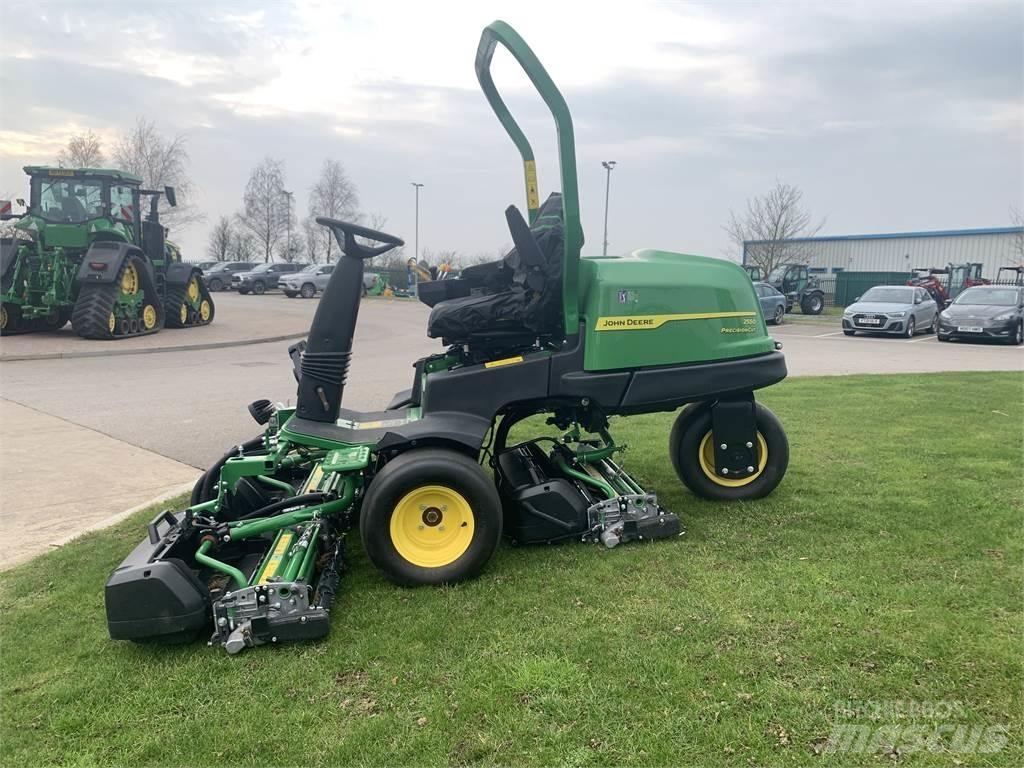 John Deere 2550 ماكينات زراعية أخرى