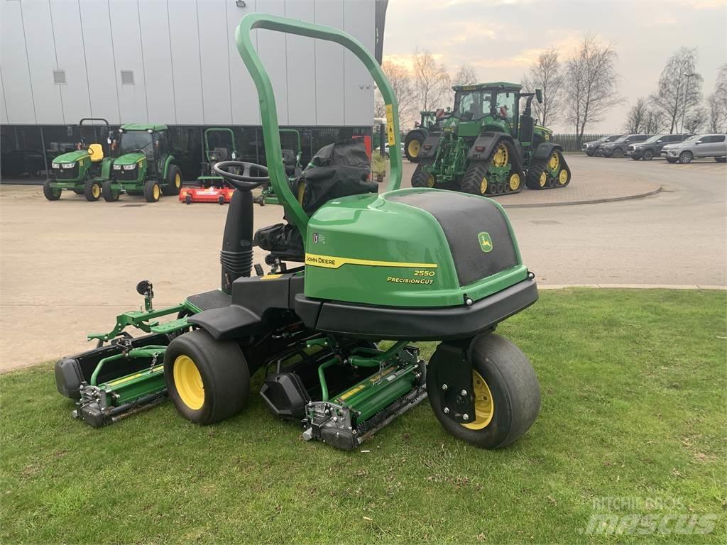 John Deere 2550 ماكينات زراعية أخرى