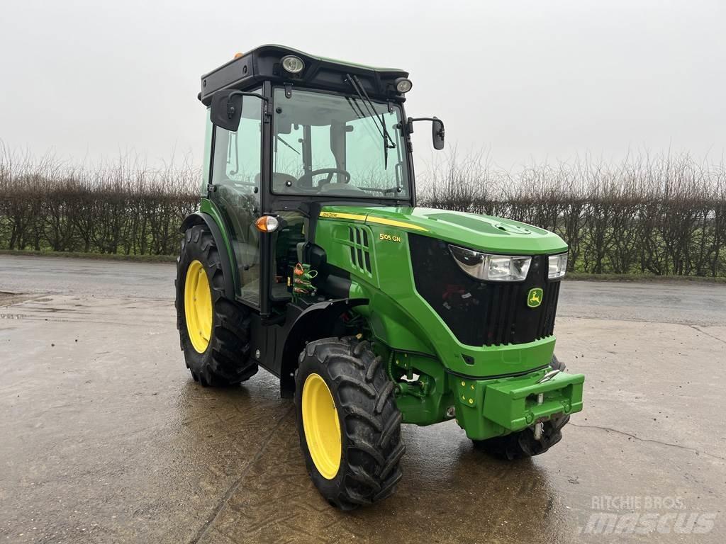 John Deere 5105GN الجرارات