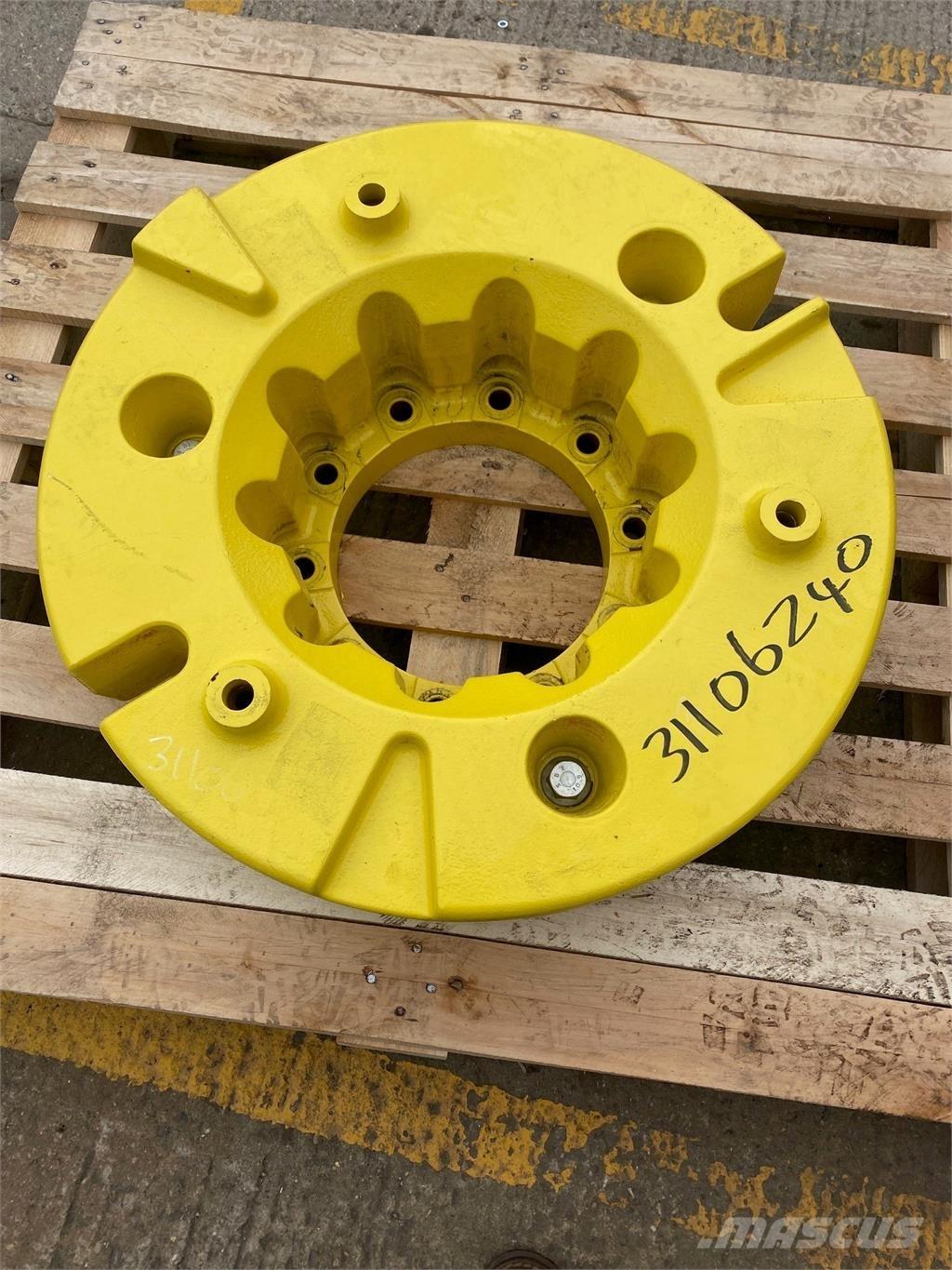 John Deere 600KG الإطارات والعجلات والحافات