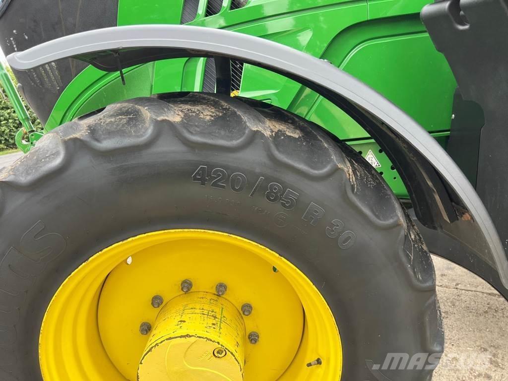 John Deere 6175R الجرارات