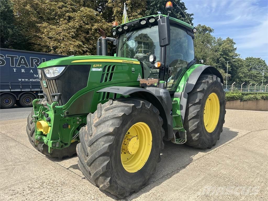 John Deere 6215R الجرارات