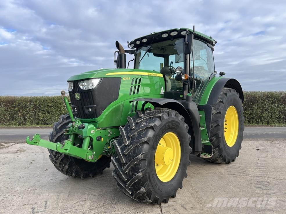 John Deere 6215R الجرارات