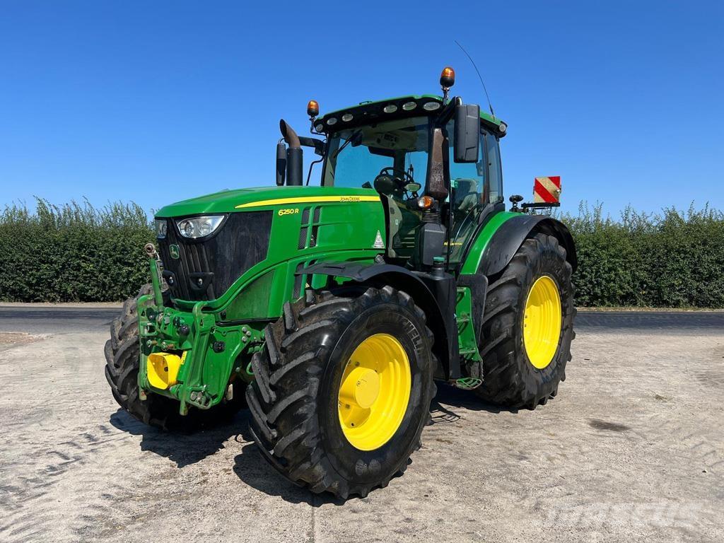 John Deere 6250R الجرارات