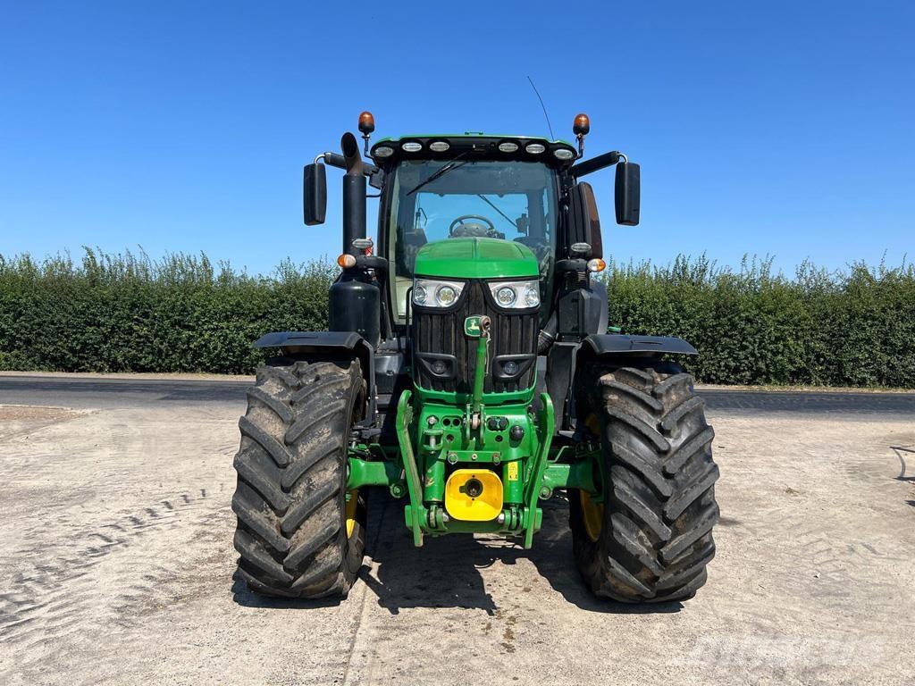 John Deere 6250R الجرارات