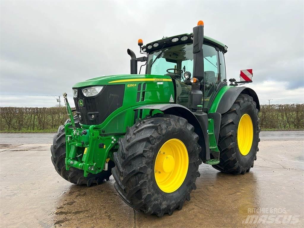 John Deere 6250R الجرارات
