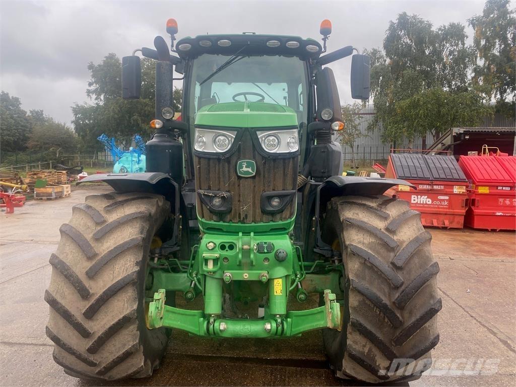 John Deere 6250R الجرارات