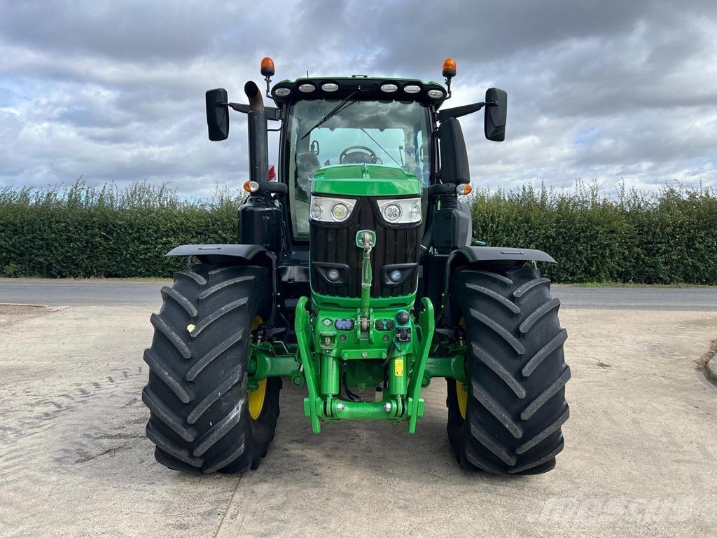 John Deere 6250R الجرارات