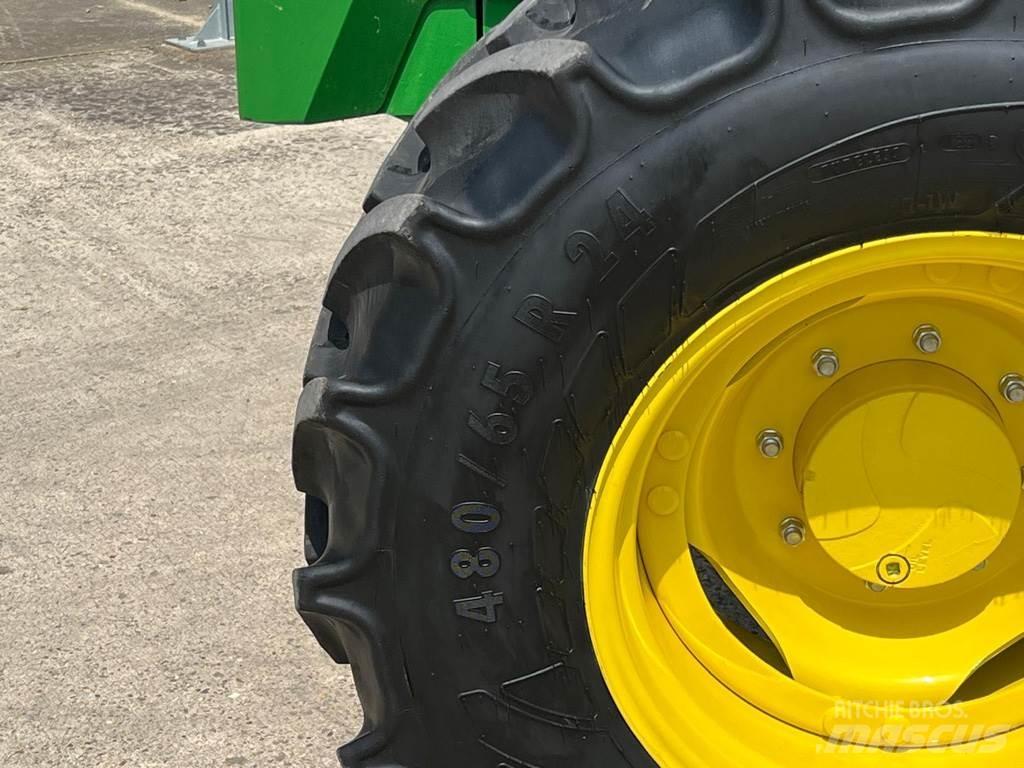 John Deere 6R120 الجرارات