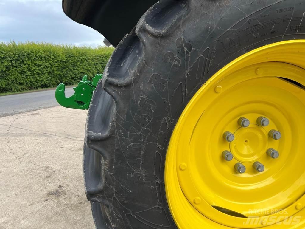 John Deere 6R120 الجرارات