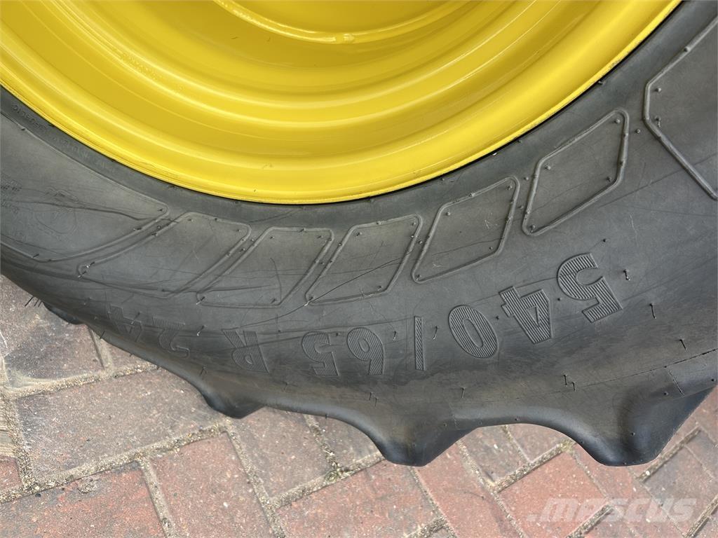 John Deere 6R150 الجرارات
