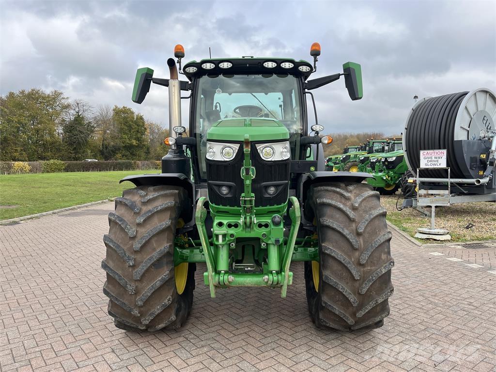 John Deere 6R155 الجرارات