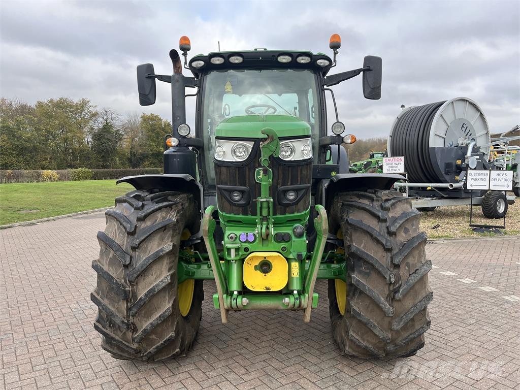 John Deere 6R185 الجرارات
