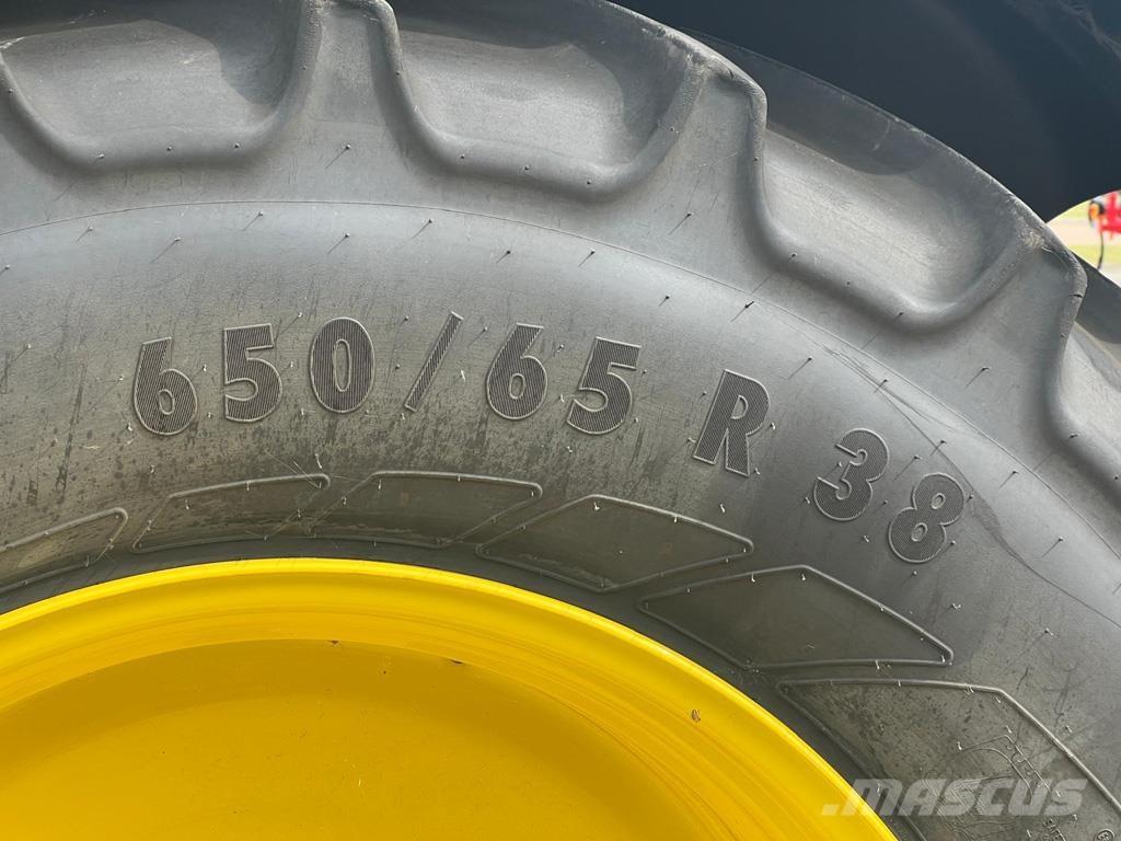 John Deere 6R185 الجرارات