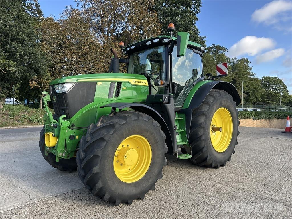 John Deere 6R215 الجرارات