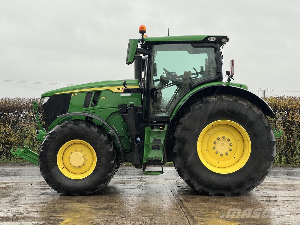 John Deere 6R215 الجرارات