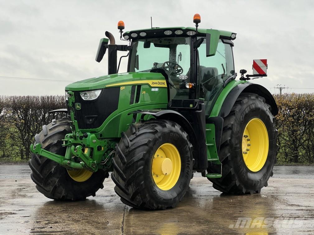 John Deere 6R215 الجرارات