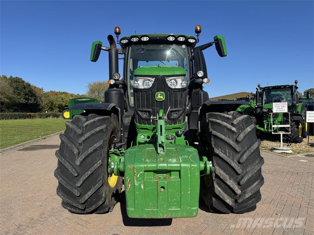 John Deere 6R250 الجرارات