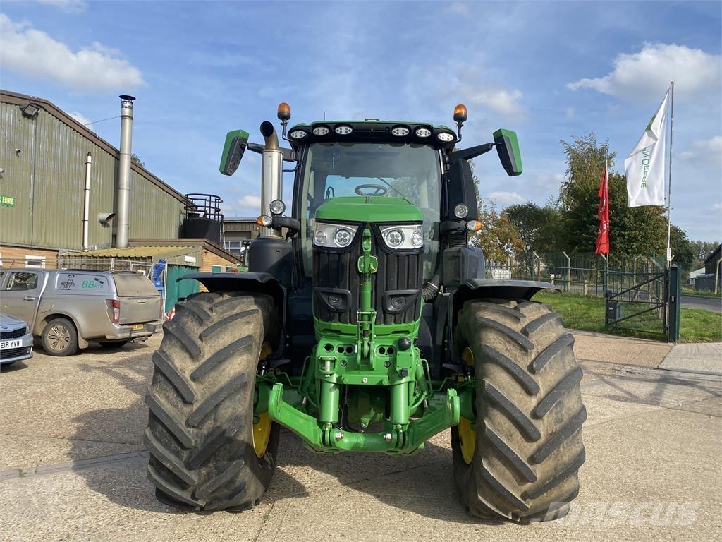 John Deere 6R250 الجرارات